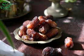 تصویر 4 از خرما پیارم حسام هسته‌ دار ضخیم تازه